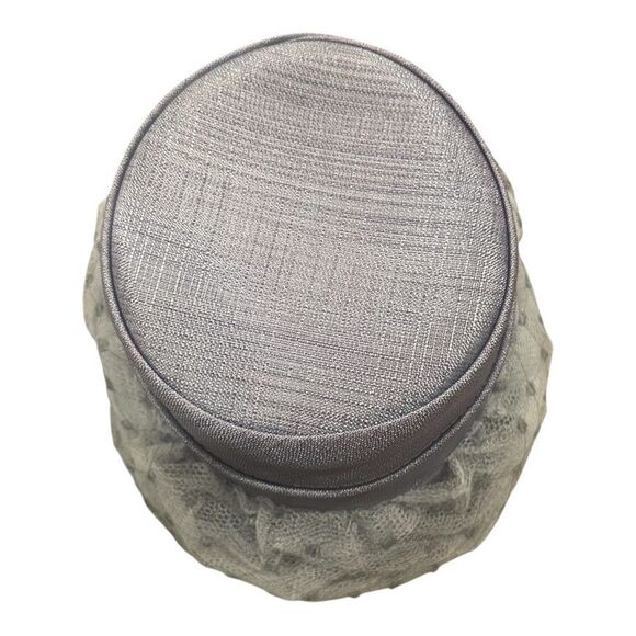 Vintage hat Elegant Blue and White Women's Hat - Picture 2 of 9